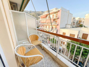 Central Apartment by the beach